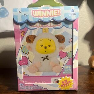 SHEEP MOUTON MINISO x Disney - Winnie! Surprise Box Pendant